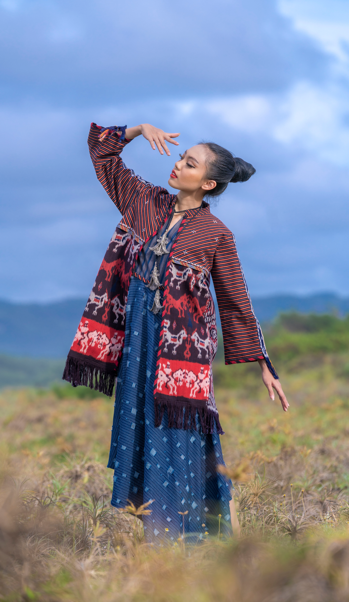 Outer Standard Sumba by Essy Masita